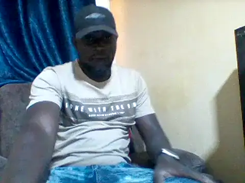 Snapshot of ClinDi chatting on November 4, 2025, 1:26 pm ClinDi online show from November 4, 2025, 1:26 pm