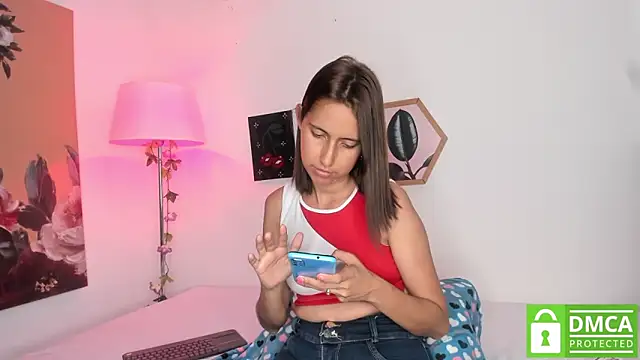 Snapshot of aleja_rythm chatting on October 26, 2025, 7:03 pm aleja rythm online show from October 26, 2025, 7:03 pm