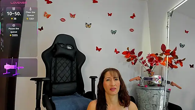 Snapshot of avatomas_02 chatting on February 19, 2025, 12:44 pm avatomas 02 online show from February 19, 2025, 12:44 pm