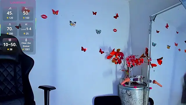 Snapshot of avatomas_02 chatting on February 18, 2025, 5:42 am avatomas 02 online show from February 18, 2025, 5:42 am