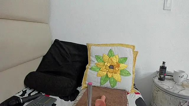 Snapshot of avatomas_02 chatting on November 7, 2025, 3:44 am avatomas 02 online show from November 7, 2025, 3:44 am