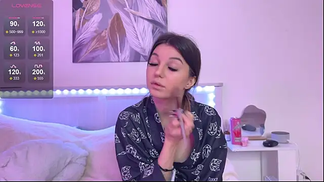 Snapshot of Veronica_leal chatting on September 25, 2025, 8:31 am Veronica leal online show from September 25, 2025, 8:31 am