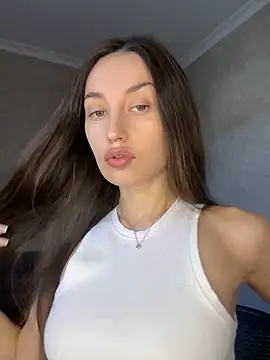 Snapshot of Polli_Kiss chatting on October 25, 2025, 10:14 am Polli Kiss online show from October 25, 2025, 10:14 am