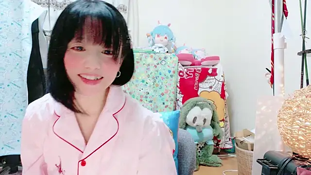 renapiyon8182 online show from January 15, 2025, 7:55 pm