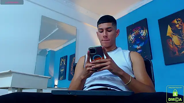 Snapshot of Valerio_20 chatting on January 17, 2025, 8:22 pm Valerio 20 online show from January 17, 2025, 8:22 pm