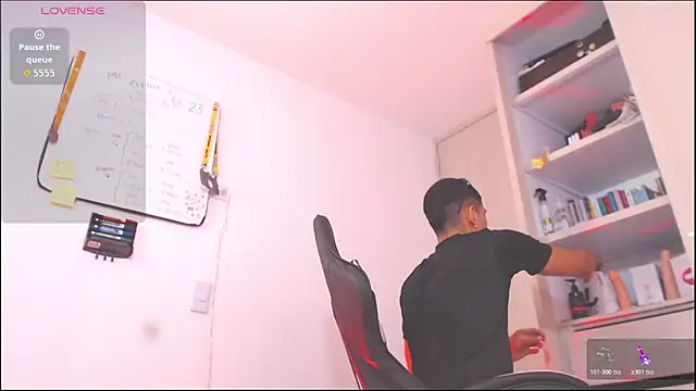 Snapshot of Valerio_20 chatting on April 8, 2026, 9:16 pm Valerio 20 online show from April 8, 2026, 9:16 pm