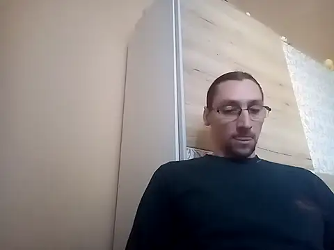 Snapshot of 8Arch9 chatting on February 10, 2025, 1:44 pm 8Arch9 online show from February 10, 2025, 1:44 pm