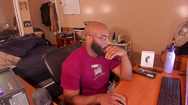 MrChuckDailyXXX online show from January 6, 2025, 6:14 am