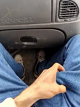 murokkk31 online show from March 23, 2026, 7:52 am