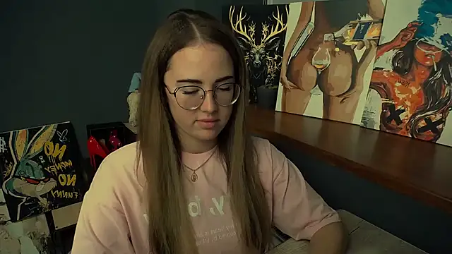 luxie milady online show from November 7, 2025, 1:26 pm