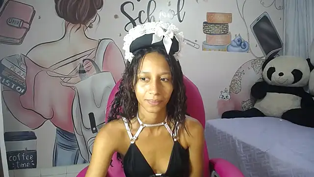 Snapshot of EMMA_SWEETT1 chatting on September 27, 2025, 6:25 pm EMMA SWEETT1 online show from September 27, 2025, 6:25 pm