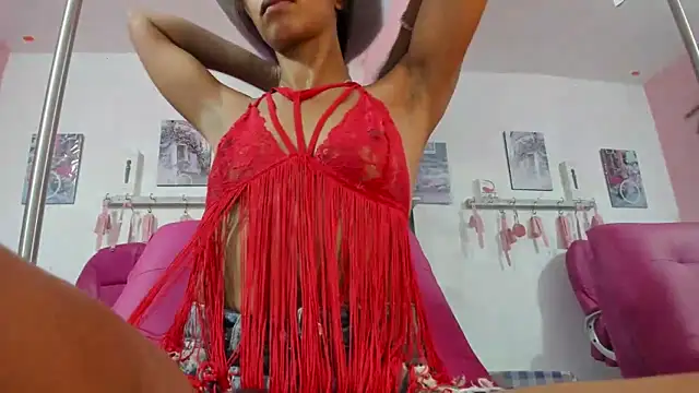 Snapshot of EMMA_SWEETT1 chatting on September 13, 2025, 6:30 pm EMMA SWEETT1 online show from September 13, 2025, 6:30 pm