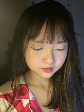 Snapshot of Alice1818 chatting on December 15, 2024, 7:31 pm Alice1818 online show from December 15, 2024, 7:31 pm