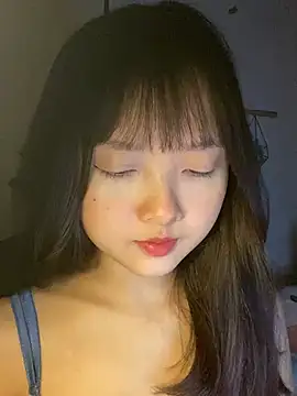 Snapshot of Alice1818 chatting on December 29, 2024, 8:04 pm Alice1818 online show from December 29, 2024, 8:04 pm