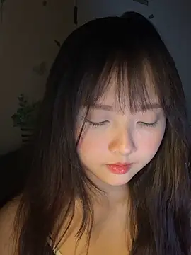 Snapshot of Alice1818 chatting on February 9, 2025, 6:37 pm Alice1818 online show from February 9, 2025, 6:37 pm