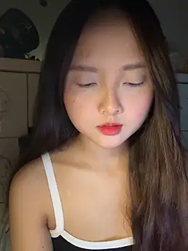 Snapshot of Alice1818 chatting on September 17, 2025, 7:16 pm Alice1818 online show from September 17, 2025, 7:16 pm