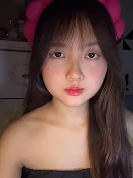 Snapshot of Alice1818 chatting on October 10, 2025, 7:15 pm Alice1818 online show from October 10, 2025, 7:15 pm