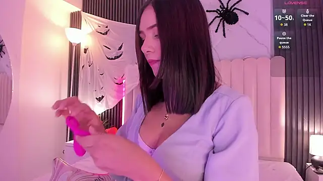 KatDreams  online show from October 11, 2025, 4:02 am