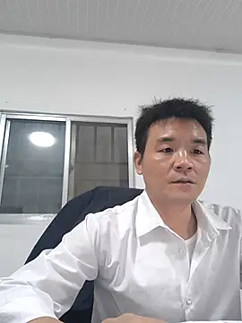 kisstoyousoon2024 online show from September 16, 2025, 8:21 pm