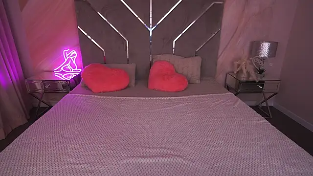 Snapshot of KiraCandyS chatting on March 18, 2025, 9:10 pm KiraCandyS online show from March 18, 2025, 9:10 pm