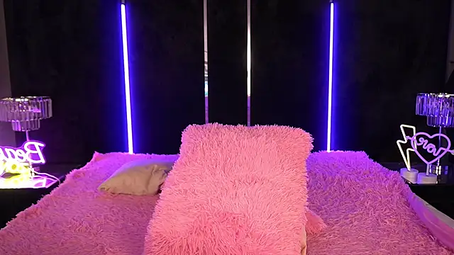 Snapshot of KiraCandyS chatting on March 8, 2025, 3:28 am KiraCandyS online show from March 8, 2025, 3:28 am