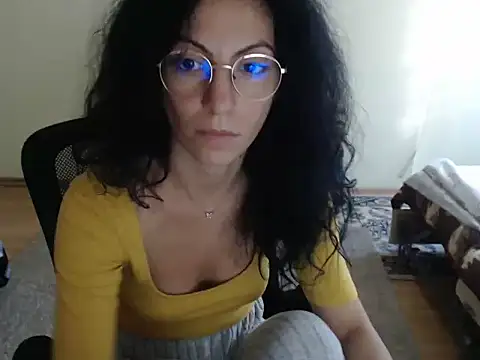 Snapshot of Emmatoo chatting on October 13, 2025, 1:34 pm Emmatoo online show from October 13, 2025, 1:34 pm