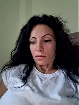 Snapshot of Emmatoo chatting on October 8, 2025, 5:42 am Emmatoo online show from October 8, 2025, 5:42 am