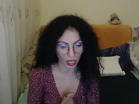 Snapshot of Emmatoo chatting on December 2, 2025, 12:00 am Emmatoo online show from December 2, 2025, 12:00 am