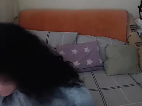 Snapshot of Emmatoo chatting on November 13, 2025, 10:19 am Emmatoo online show from November 13, 2025, 10:19 am