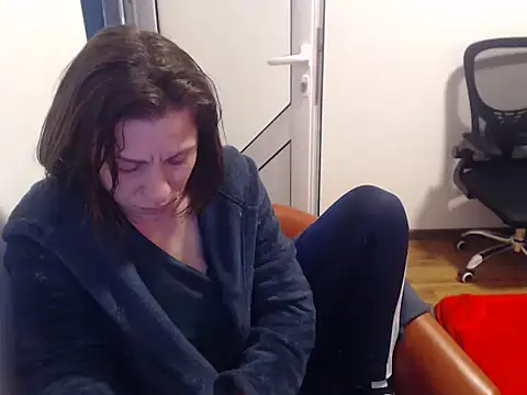 Emmatoo online show from March 10, 2026, 8:13 pm