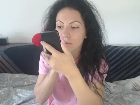 Snapshot of Emmatoo chatting on May 29, 2026, 6:41 am Emmatoo online show from May 29, 2026, 6:41 am