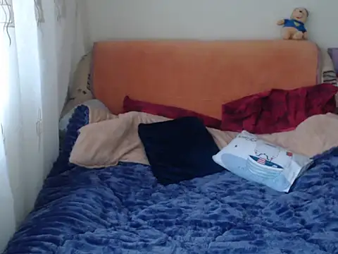 Snapshot of Emmatoo chatting on November 23, 2025, 10:03 am Emmatoo online show from November 23, 2025, 10:03 am