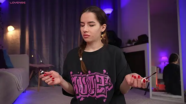 Amely Young online show from March 12, 2026, 1:33 am