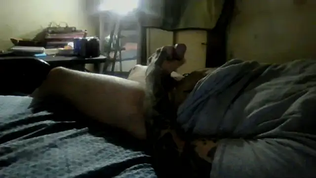 demonsemen1980 online show from December 15, 2025, 4:07 am