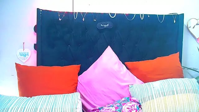 SAVAGExBOO online show from December 18, 2025, 3:11 am