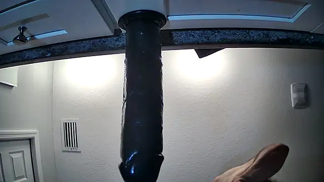 Snapshot of lou63ponce chatting on June 15, 2026, 7:13 pm lou63ponce online show from June 15, 2026, 7:13 pm