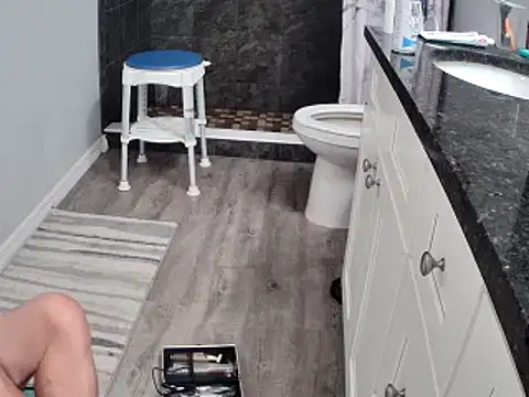 Snapshot of lou63ponce chatting on March 10, 2025, 4:35 pm lou63ponce online show from March 10, 2025, 4:35 pm