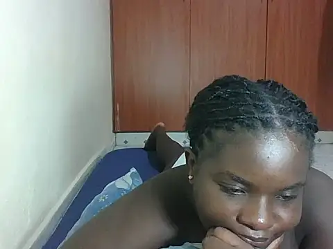 hotebbbyy online show from March 12, 2026, 4:22 pm