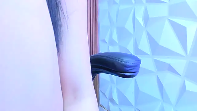 meribeth303av online show from November 25, 2025, 4:18 pm