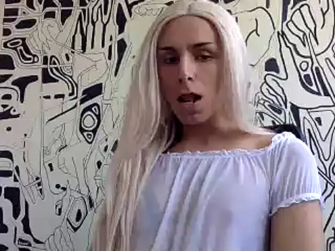 Snapshot of Thematrioshkaoficial24 chatting on January 20, 2025, 7:04 pm Thematrioshkaoficial24 online show from January 20, 2025, 7:04 pm