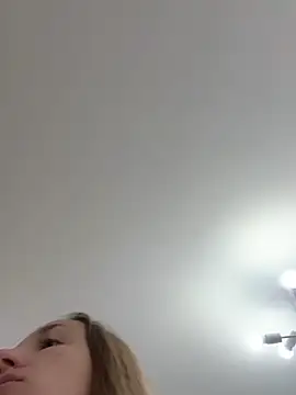 KateRedgar online show from February 20, 2026, 1:24 pm