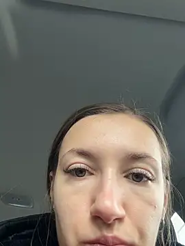 KateRedgar online show from March 12, 2026, 9:24 am