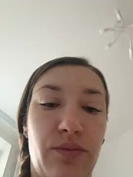 KateRedgar online show from April 6, 2026, 6:25 am