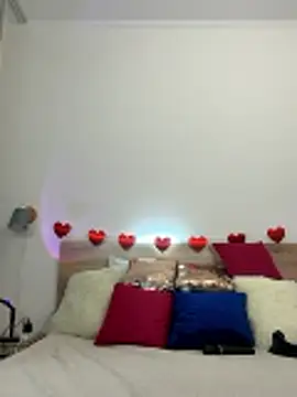 KateRedgar online show from February 15, 2026, 1:54 pm