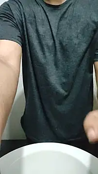 hottboy 39 online show from April 26, 2026, 9:39 am