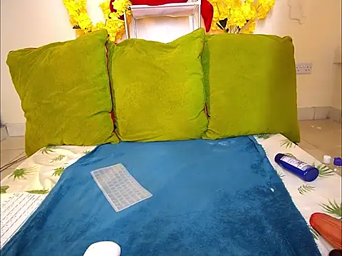 ThelmaKinky online show from October 14, 2025, 7:31 am