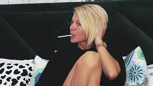 Snapshot of tanyagrey chatting on September 23, 2025, 5:36 am tanyagrey online show from September 23, 2025, 5:36 am