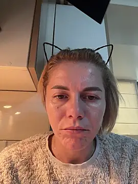 tanyagrey online show from November 18, 2025, 6:39 am