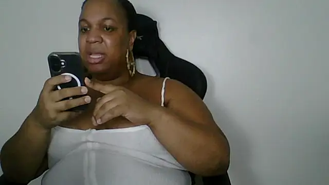 Snapshot of Badgirlbrittt chatting on September 20, 2025, 5:07 pm Badgirlbrittt online show from September 20, 2025, 5:07 pm