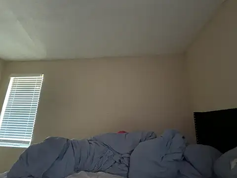 Snapshot of Badgirlbrittt chatting on February 28, 2025, 9:33 pm Badgirlbrittt online show from February 28, 2025, 9:33 pm